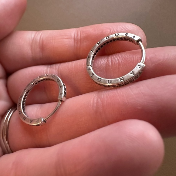 PANDORA Sparkle Logo Hoop Earrings - Picture 5 of 9